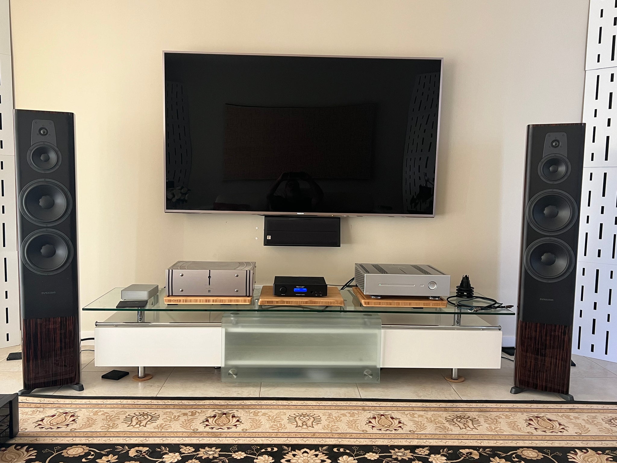 Dynaudio Contour 60 Speakers Premium Finish Reduced to sell