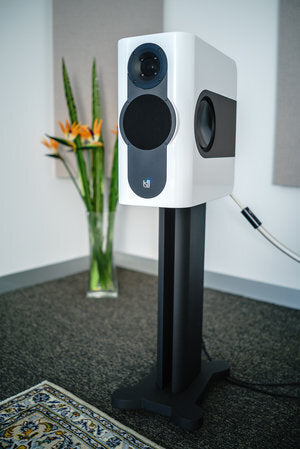 Kii THREE Active Speaker with stand